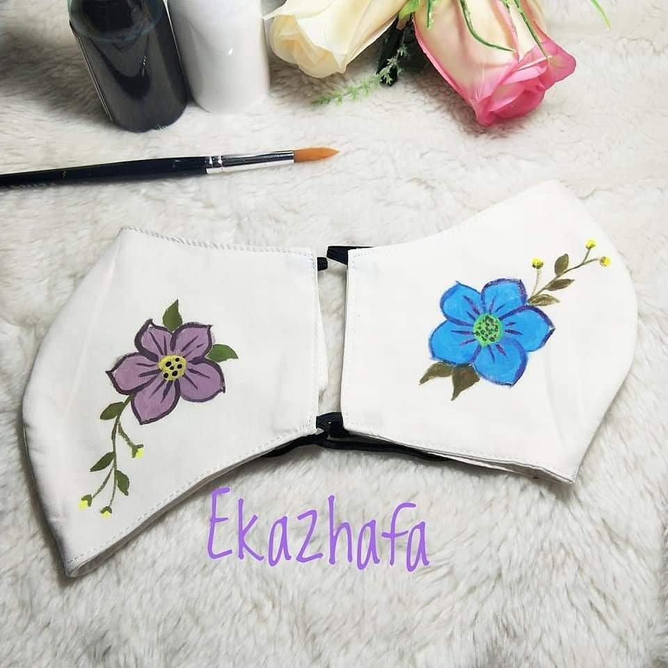 Masker Lukis Bunga - Putih