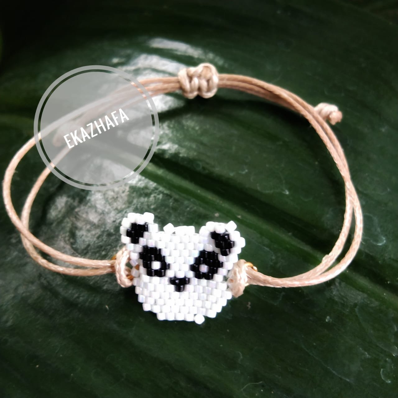 Gelang Tali Serut Tenun Manik Karakter Kepala Panda Hitam Putih
